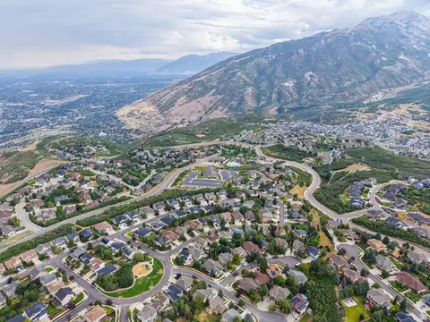 View/Area - 1890 E Oak Dr, Draper, UT 84020 photo 7 of 8