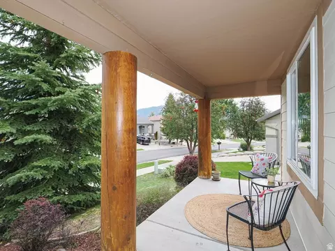 Exterior - 1890 E Oak Dr, Draper, UT 84020 photo 3 of 9