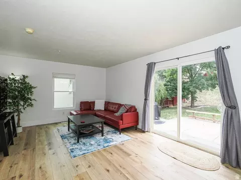 Living - 1890 E Oak Dr, Draper, UT 84020 photo 4 of 9