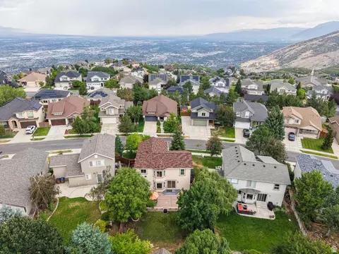 View/Area - 1890 E Oak Dr, Draper, UT 84020 photo 4 of 8