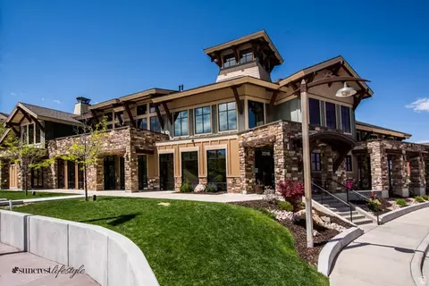 Exterior - 1890 E Oak Dr, Draper, UT 84020 photo 8 of 9
