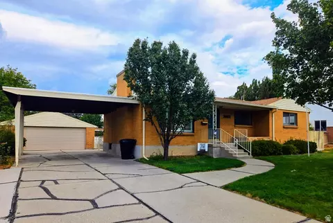 2067 E Sahara Dr, Holladay, UT 84124 photo 2