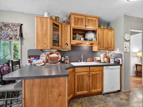 Kitchen - 1963 Brinker Ave, Ogden, UT 84401 photo 1 of 2