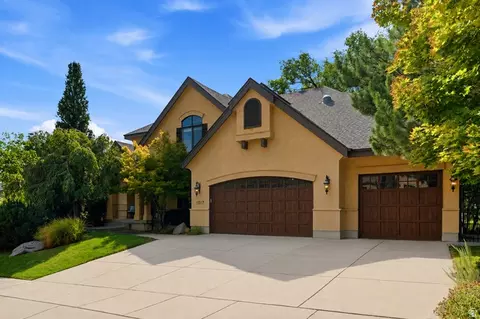 1017 N Oakridge Dr, Farmington, UT 84025