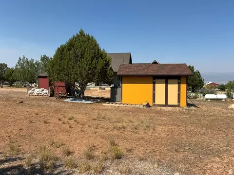 Exterior - 581 S 700 St E, Spring City, UT 84662 photo 11 of 13