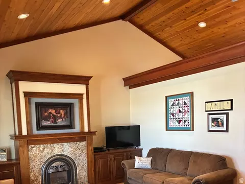 Living - 581 S 700 St E, Spring City, UT 84662 photo 1 of 4