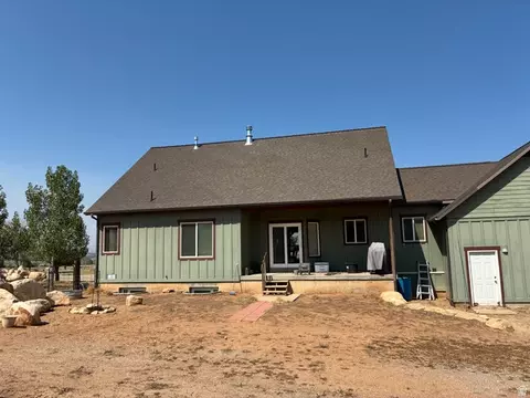 Exterior - 581 S 700 St E, Spring City, UT 84662 photo 10 of 13
