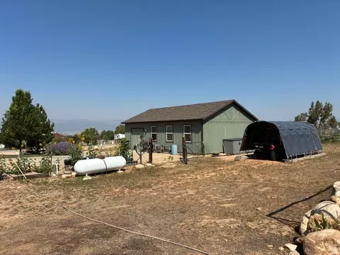 Exterior - 581 S 700 St E, Spring City, UT 84662 photo 5 of 13
