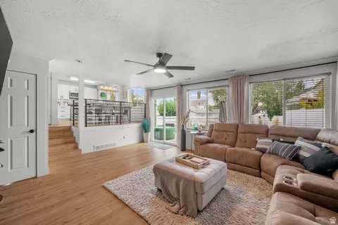 Living - 592 Jim Bridger Dr, Centerville, UT 84014 photo 3 of 5