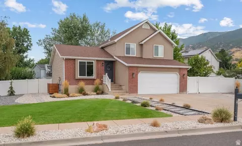 Exterior - 592 Jim Bridger Dr, Centerville, UT 84014 photo 1 of 2