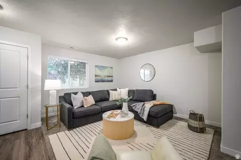 15065 S Halter Way S, Bluffdale, UT 84065