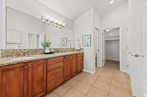 Entry Way - 4668 Bountiful Ridge Dr, Bountiful, UT 84010 photo 3 of 3