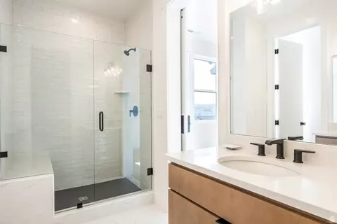 Bath - 487 W Ascent Dr #215, Hideout, UT 84036 photo 3 of 4