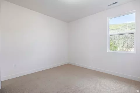 Bedroom - 487 W Ascent Dr #215, Hideout, UT 84036 photo 4 of 5