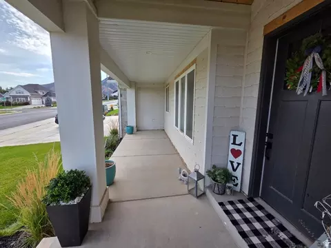 Exterior - 486 E Selman Dr, Salem, UT 84653 photo 6 of 27
