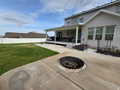 Exterior - 486 E Selman Dr, Salem, UT 84653 photo 14 of 27