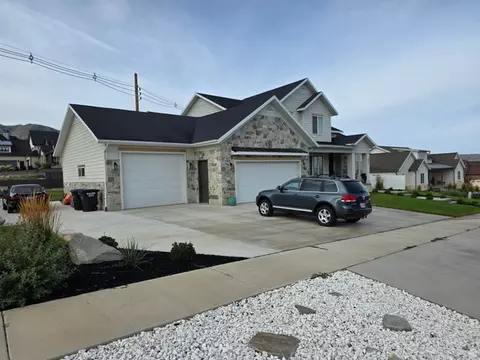 Exterior - 486 E Selman Dr, Salem, UT 84653 photo 2 of 27