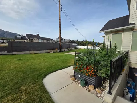 Exterior - 486 E Selman Dr, Salem, UT 84653 photo 21 of 27