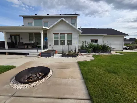 Exterior - 486 E Selman Dr, Salem, UT 84653 photo 13 of 27