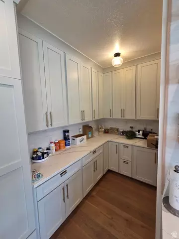 Kitchen - 486 E Selman Dr, Salem, UT 84653 photo 5 of 11