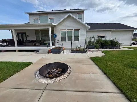 Exterior - 486 E Selman Dr, Salem, UT 84653 photo 22 of 27