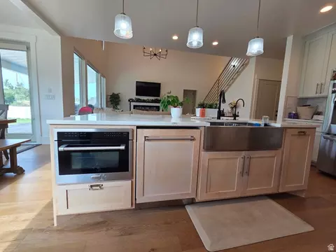 Kitchen - 486 E Selman Dr, Salem, UT 84653 photo 9 of 11