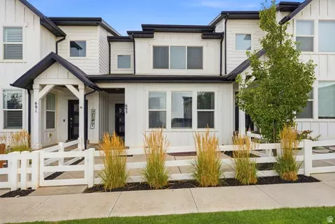 695 S Miller Ave, North Salt Lake, UT 84054