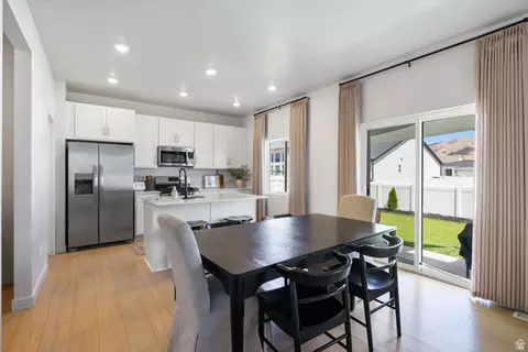 Dining - 3410 N Sparrow Ln, Eagle Mountain, UT 84043 photo 1 of 1