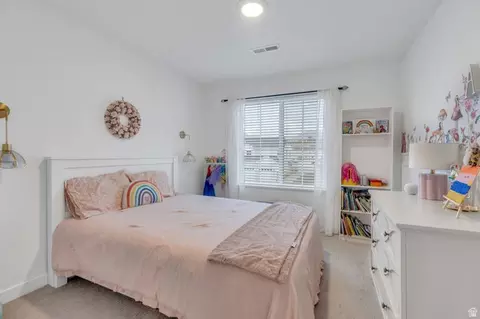 Bedroom - 3452 S Mapleton Heights Dr, Mapleton, UT 84664 photo 3 of 6