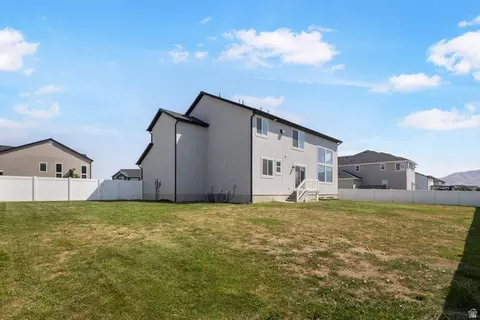 Exterior - 192 E Dry Mountain Rd, Eagle Mountain, UT 84005 photo 6 of 6