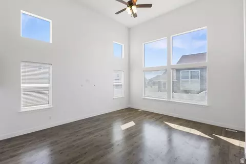 Living - 192 E Dry Mountain Rd, Eagle Mountain, UT 84005 photo 3 of 3