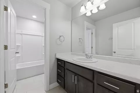 Bath - 14882 S Lower Bend Rd, Herriman, UT 84096 photo 4 of 4