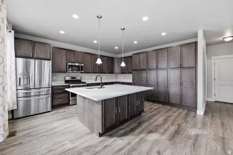 Kitchen - 14882 S Lower Bend Rd, Herriman, UT 84096 photo 2 of 3