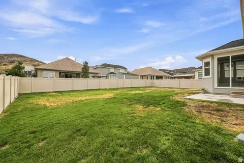 Exterior - 14882 S Lower Bend Rd, Herriman, UT 84096 photo 3 of 4
