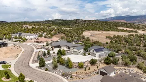 View/Area - 2085 S Eagle Loop, Cedar City, UT 84720 photo 2 of 10