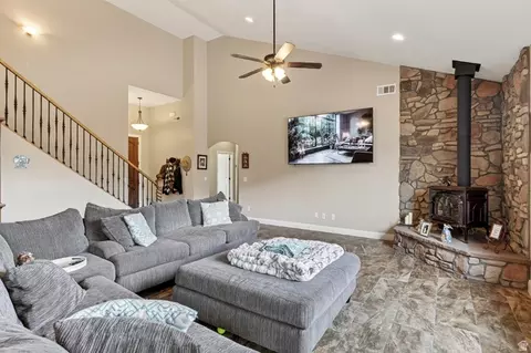 Living - 2085 S Eagle Loop, Cedar City, UT 84720 photo 2 of 3