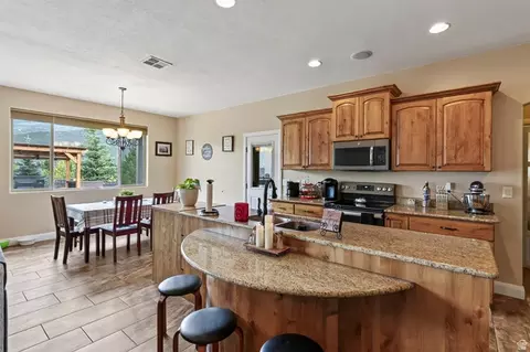 Kitchen - 2085 S Eagle Loop, Cedar City, UT 84720 photo 1 of 5