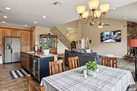 Dining - 2085 S Eagle Loop, Cedar City, UT 84720 photo 3 of 3
