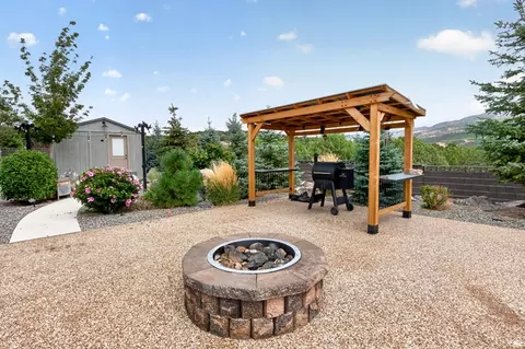 Exterior - 2085 S Eagle Loop, Cedar City, UT 84720 photo 14 of 26