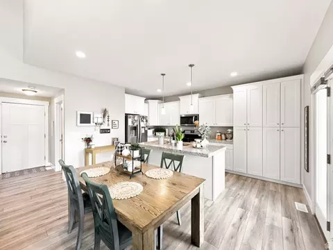 Dining - 9256 S Ashbourne Dr #155, Sandy, UT 84094 photo 2 of 2