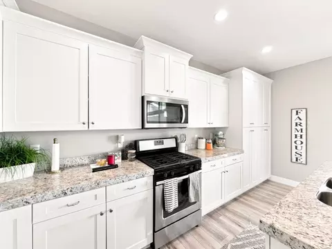 Kitchen - 9256 S Ashbourne Dr #155, Sandy, UT 84094 photo 4 of 4