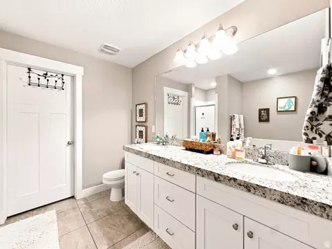 Bath - 9256 S Ashbourne Dr #155, Sandy, UT 84094 photo 2 of 4