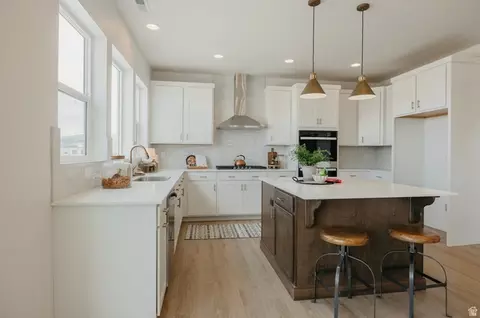 Kitchen - 1131 E Blackfeet Dr #520, Eagle Mountain, UT 84005 photo 1 of 8