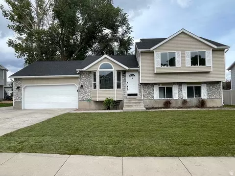 3296 W 8475 S, West Jordan, UT 84088