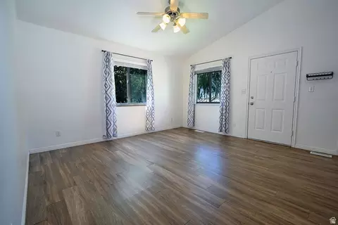 Living - 1644 E Ridgefield Rd, Spanish Fork, UT 84660 photo 2 of 5