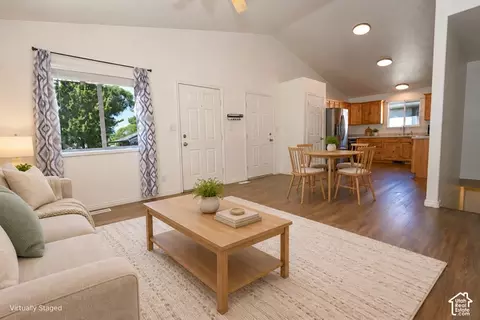 Living - 1644 E Ridgefield Rd, Spanish Fork, UT 84660 photo 3 of 5