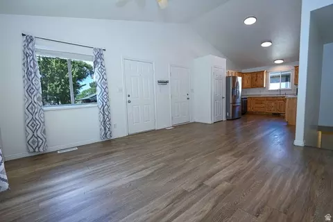 Living - 1644 E Ridgefield Rd, Spanish Fork, UT 84660 photo 5 of 5