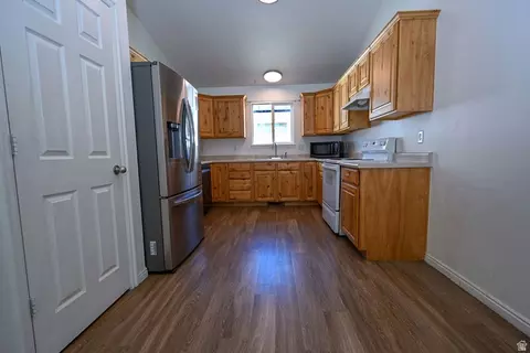 Kitchen - 1644 E Ridgefield Rd, Spanish Fork, UT 84660 photo 1 of 3