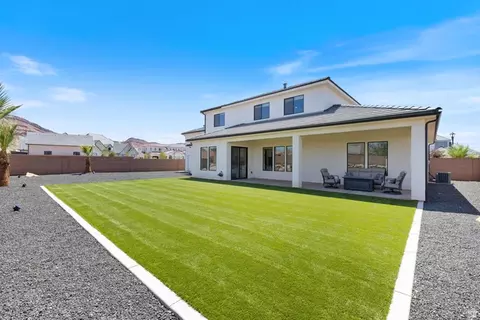 Exterior - 1067 E 4155 S, Washington, UT 84780 photo 11 of 18