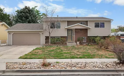 5917 S Brass Dr W, Salt Lake City, UT 84118